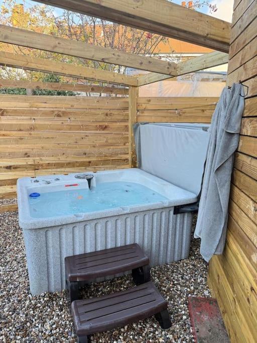 Ggs Holiday Let Poulton-le-Fylde エクステリア 写真